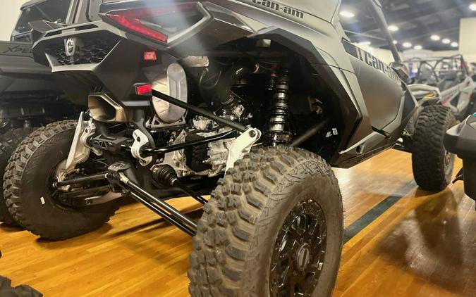 2024 Can-Am® Maverick R X RS with Smart-Shox