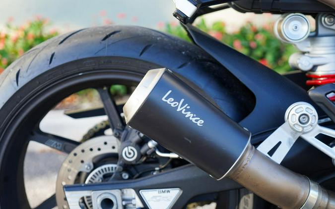 2022 BMW S 1000 RR Light White / Racing Blue / Racing Red