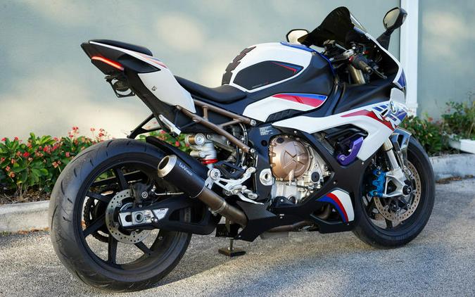 2022 BMW S 1000 RR Light White / Racing Blue / Racing Red