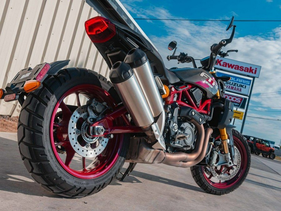 2024 Indian Motorcycle FTR R Carbon