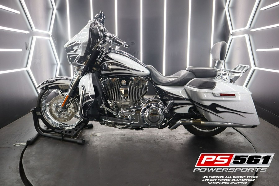 2015 Harley-Davidson CVO™ Street Glide®