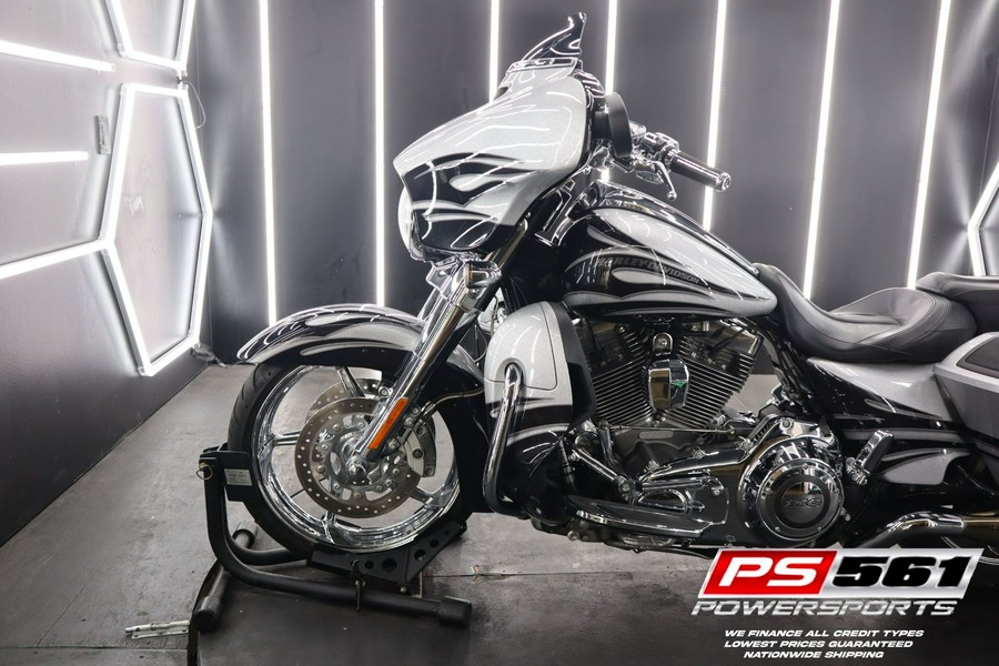 2015 Harley-Davidson CVO™ Street Glide®
