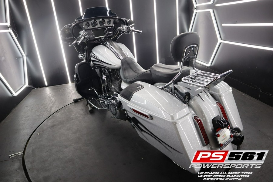 2015 Harley-Davidson CVO™ Street Glide®