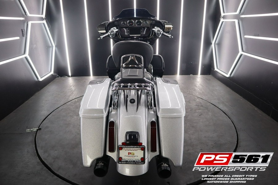 2015 Harley-Davidson CVO™ Street Glide®