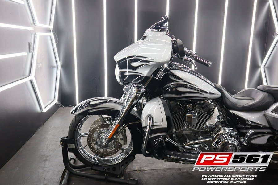 2015 Harley-Davidson CVO™ Street Glide®