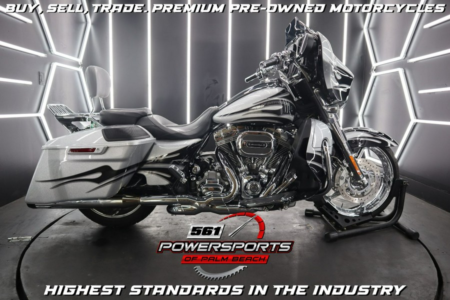 2015 Harley-Davidson CVO™ Street Glide®