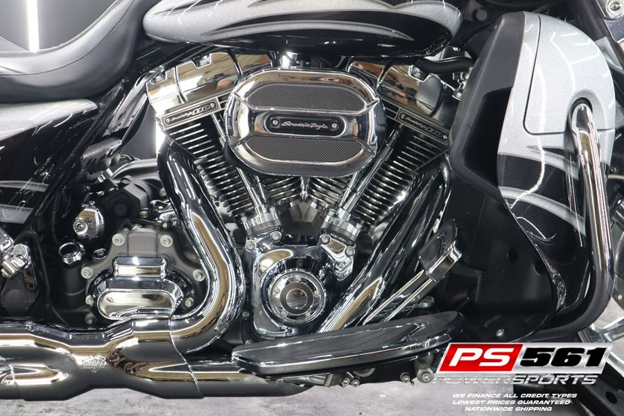 2015 Harley-Davidson CVO™ Street Glide®