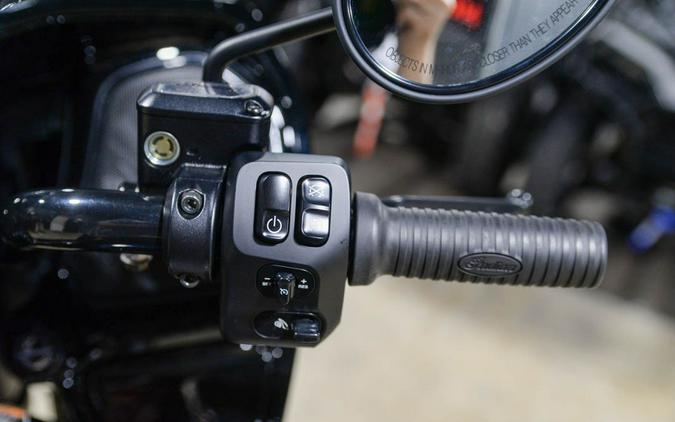 2024 Indian Motorcycle Challenger® Elite