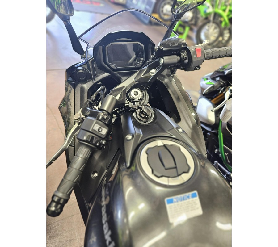 2026 Kawasaki Ninja® 650 Base