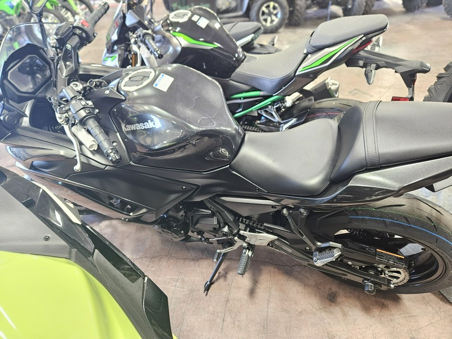 2026 Kawasaki Ninja® 650 Base