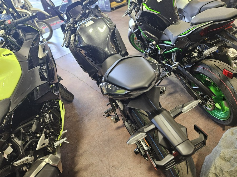 2026 Kawasaki Ninja® 650 Base