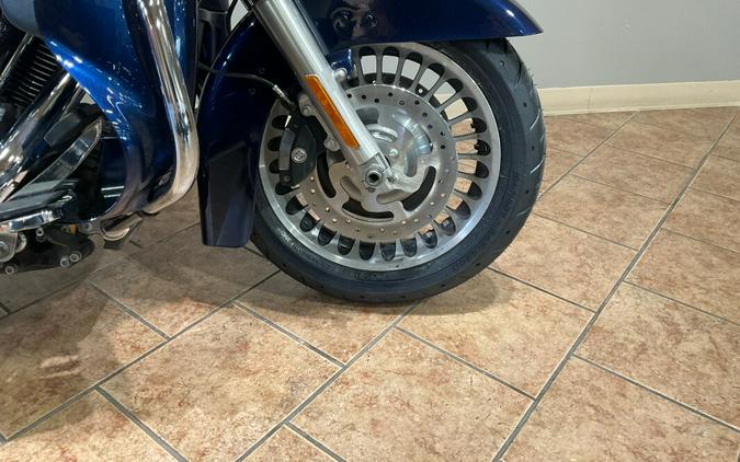 2013 Harley-Davidson Road Glide Ultra Big Blue Pearl FLTRU