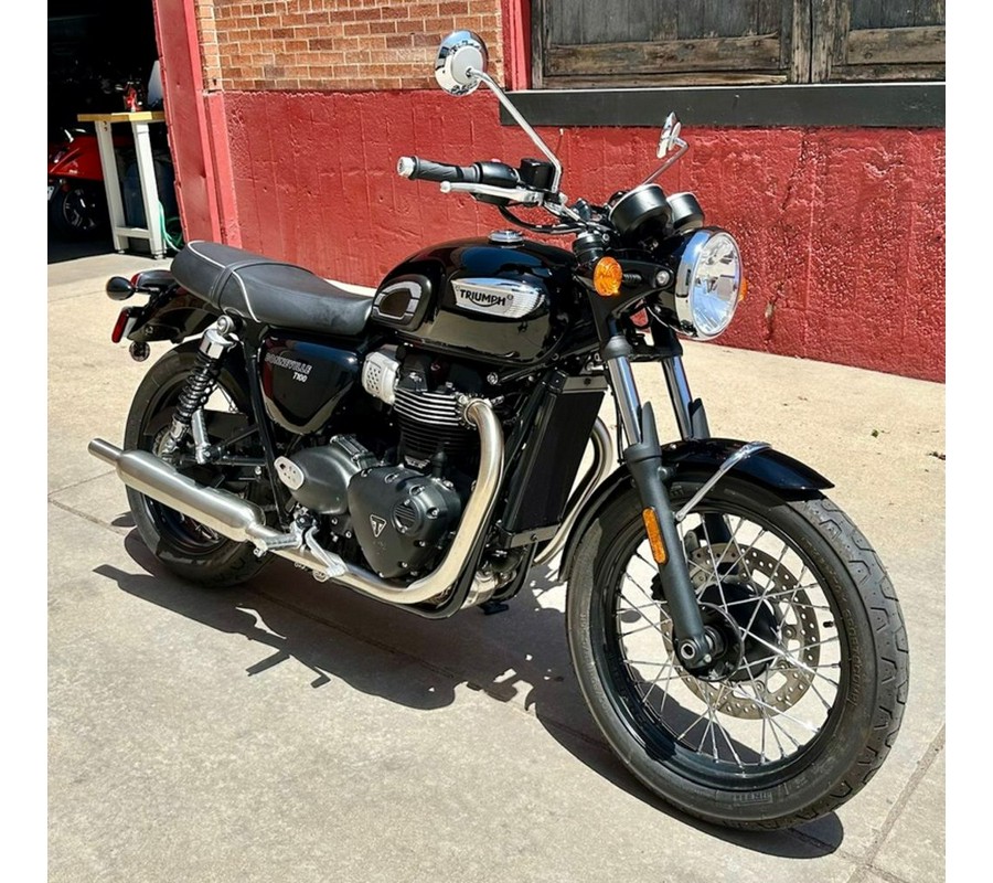 2022 Triumph Bonneville T100 Jet Black