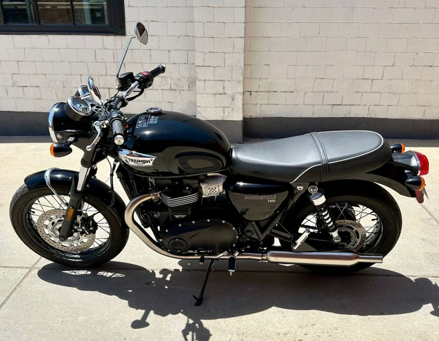 2022 Triumph Bonneville T100 Jet Black