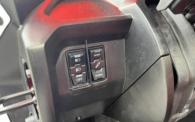 2025 Honda® Talon 1000R FOX Live Valve