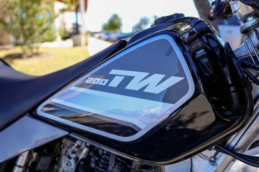 2022 YAMAHA TW200
