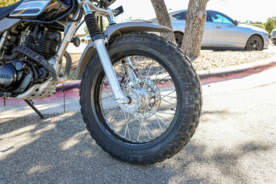 2022 YAMAHA TW200
