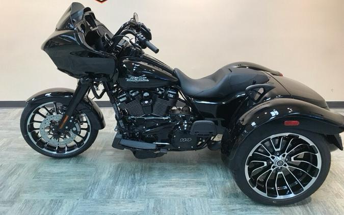 2024 Harley-Davidson Road Glide 3 Vivid Black FLTRT