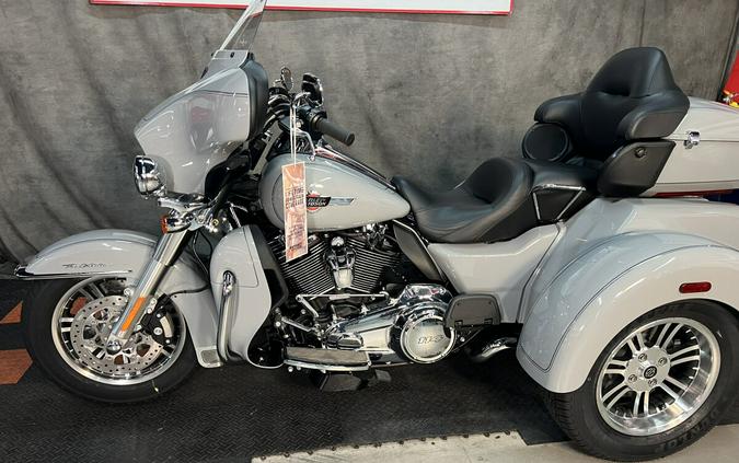 FLHTCUTG 2024 Tri Glide Ultra