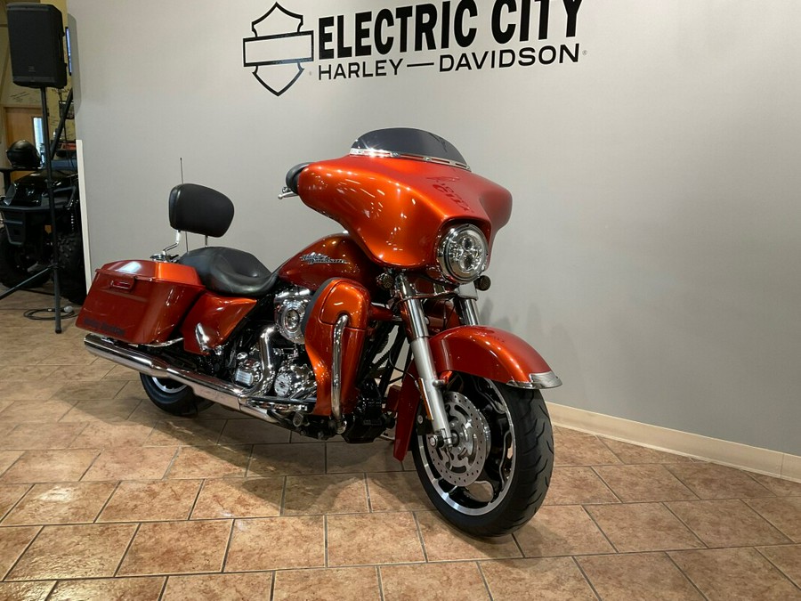 2011 Harley-Davidson Street Glide Sedona Orange FLHX