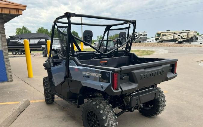 2024 Honda Pioneer 1000 Deluxe