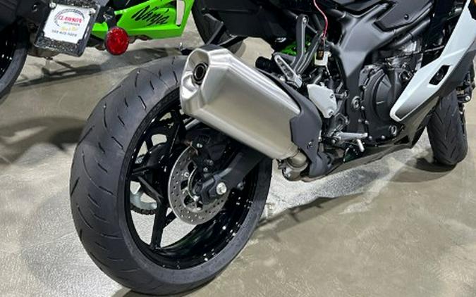 2026 Kawasaki Ninja® ZX™-4RR ABS