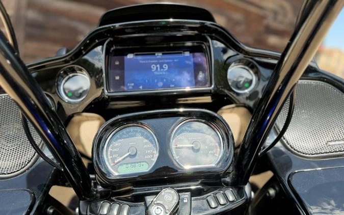 2020 Harley-Davidson® Road Glide® Special Zephyr Blue/Black Sunglo