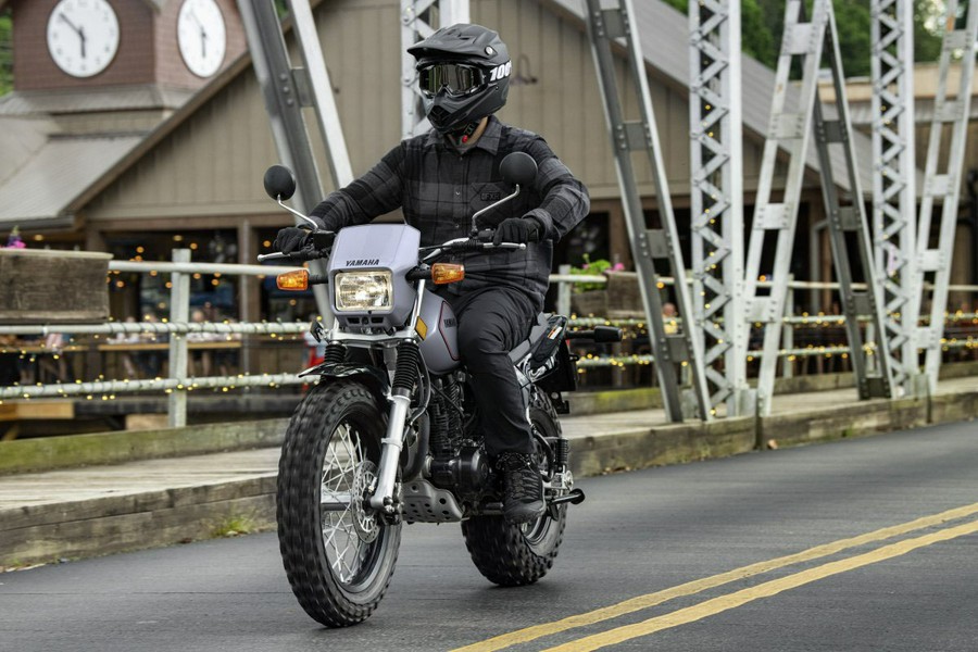 2027 Yamaha TW200