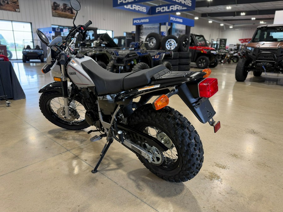 2027 Yamaha TW200