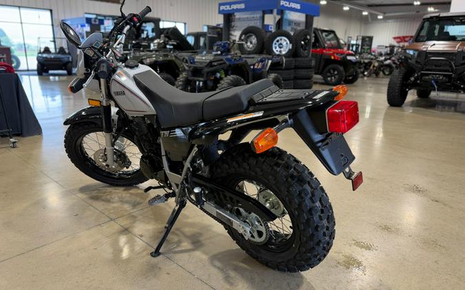 2027 Yamaha TW200