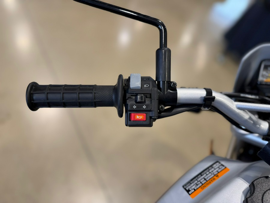 2027 Yamaha TW200