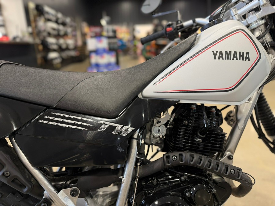 2027 Yamaha TW200