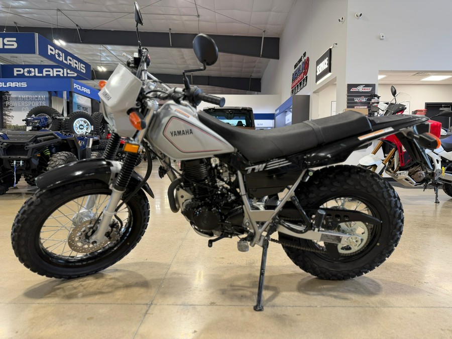 2027 Yamaha TW200