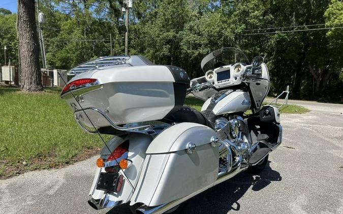 2019 Indian Motorcycle® Roadmaster® Pearl White / Star Silver