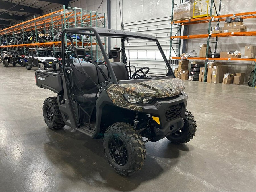 2024 Can-Am Defender DPS HD7