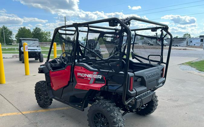 2024 Honda Pioneer 1000-5 Deluxe