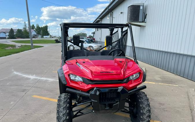 2024 Honda Pioneer 1000-5 Deluxe