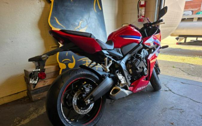 2026 Honda CBR650R E-Clutch