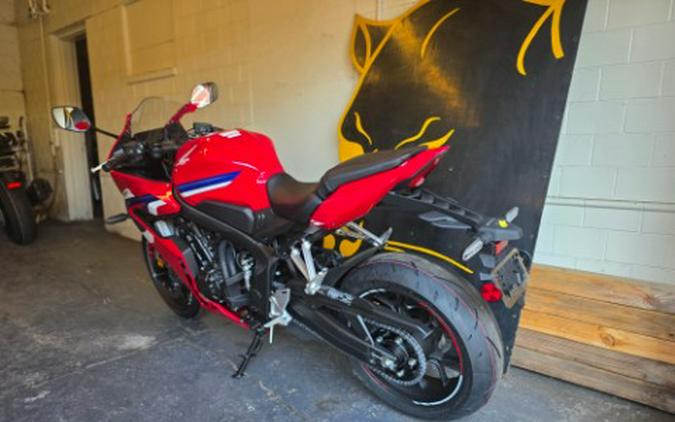 2026 Honda CBR650R E-Clutch