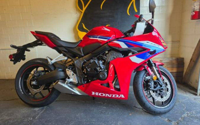 2026 Honda CBR650R E-Clutch