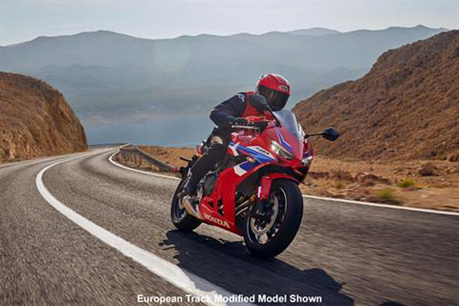 2026 Honda CBR650R E-Clutch