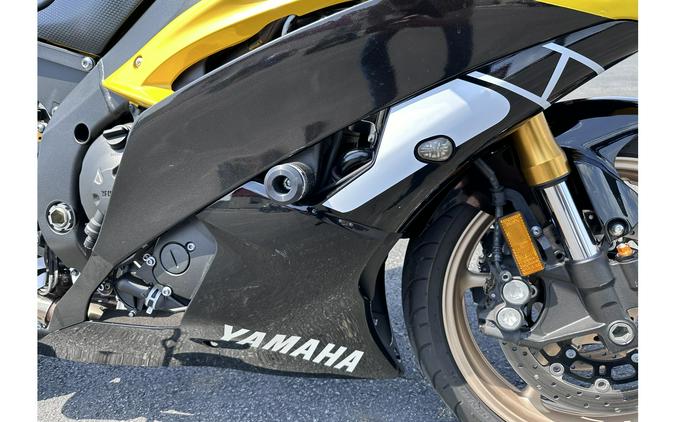 2016 Yamaha YZF-R6 - 60th Anniversary Yellow