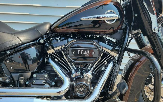 2019 Harley-Davidson Heritage Classic 114 Rawhide/Vivid Black