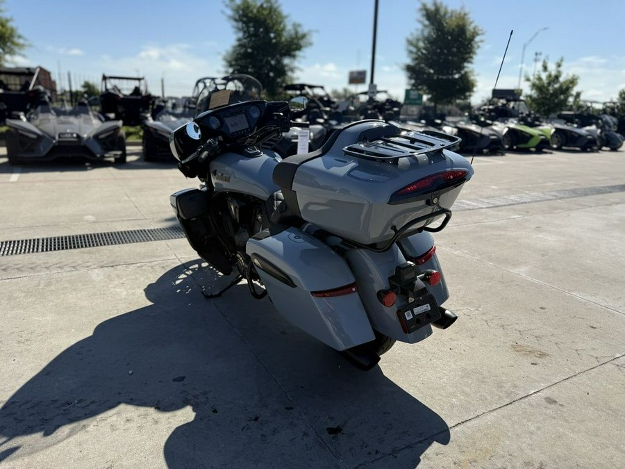 2025 Indian Motorcycle® Roadmaster® PowerPlus Dark Horse® w/PowerBand Storm Gray