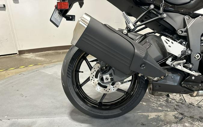 2026 Kawasaki Ninja® ZX™-6R Base