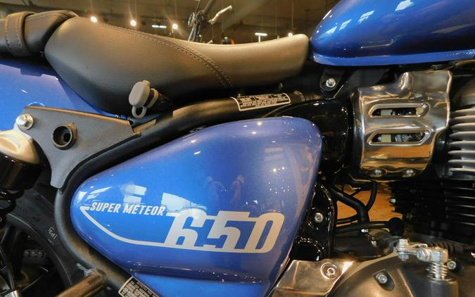 2024 Royal Enfield Super Meteor 650 Review [17 Fast Facts]