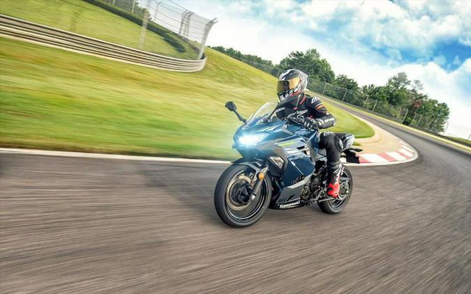 2022 Kawasaki Ninja 400 ABS