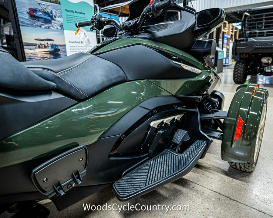 2023 Can-Am™ Spyder RT Sea-To-Sky