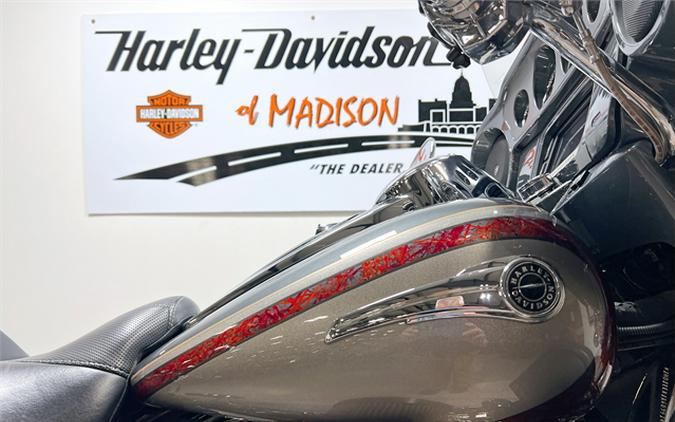 2016 Harley-Davidson CVO Limited FLHTKSE 19,956 Miles Charcoal Slate and Palladium Silver