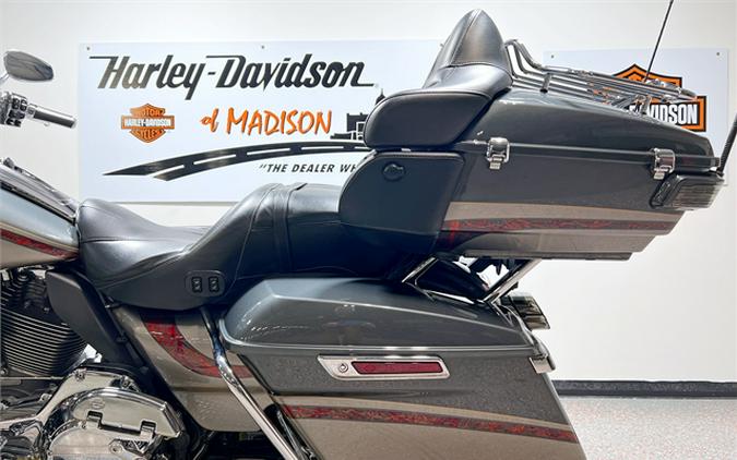 2016 Harley-Davidson CVO Limited FLHTKSE 19,956 Miles Charcoal Slate and Palladium Silver